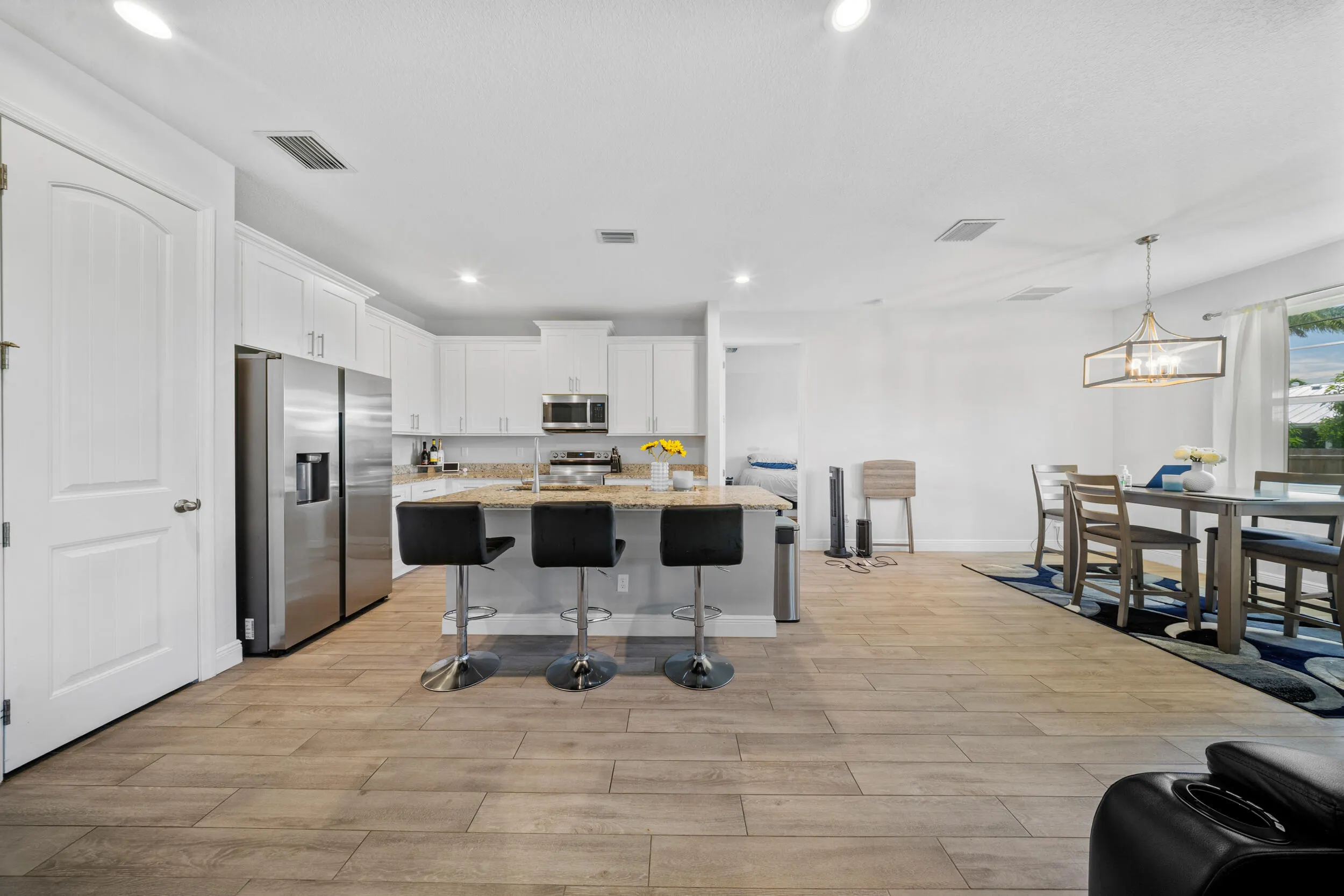 1066 SW JENNIFER Terrace