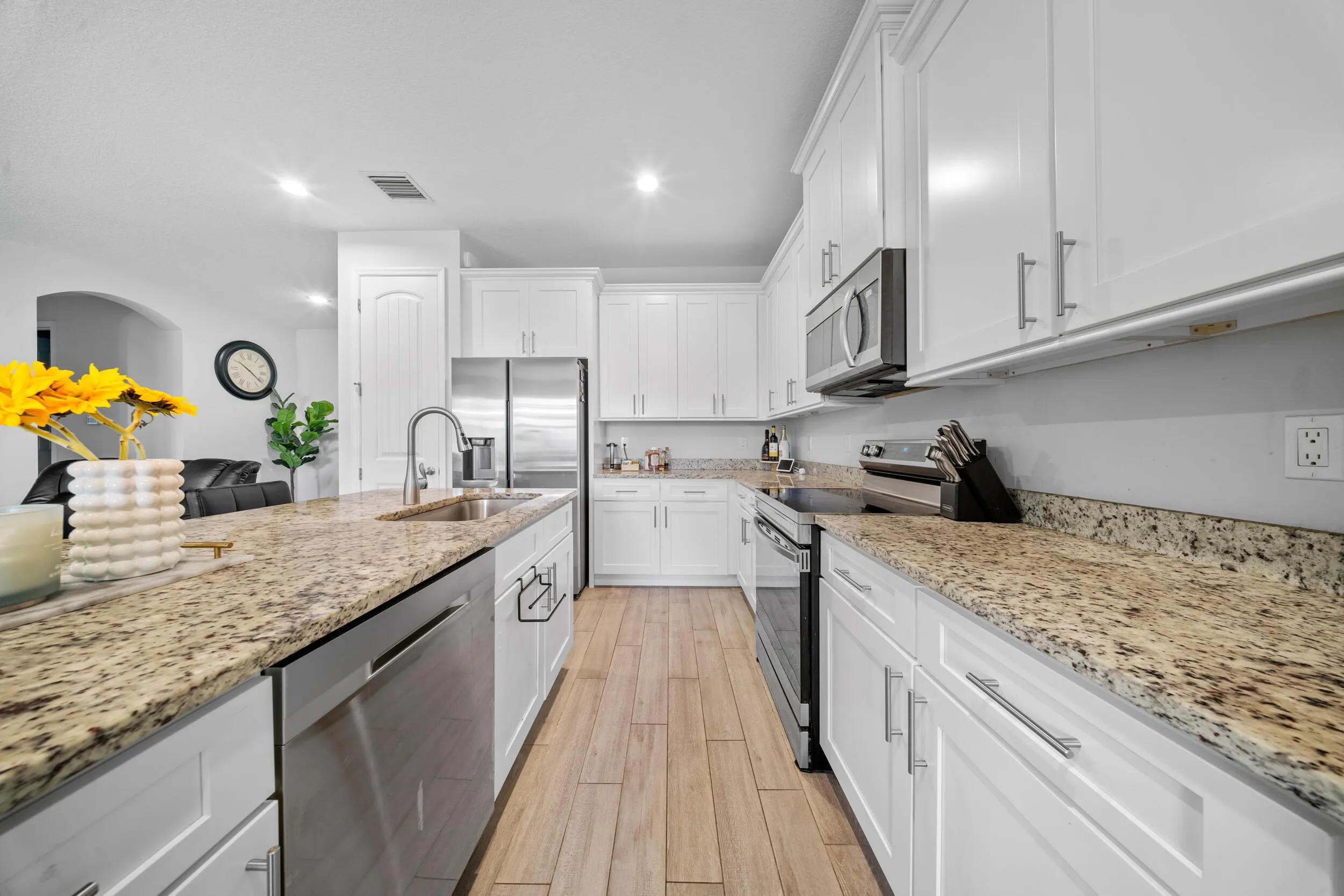 1066 SW JENNIFER Terrace