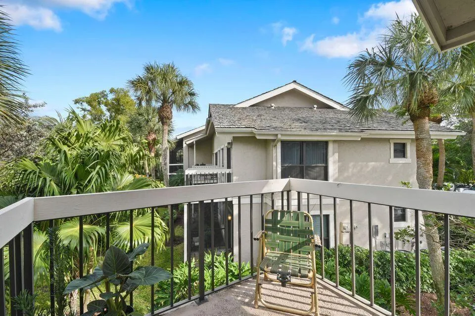 11863 Wimbledon Circle #507