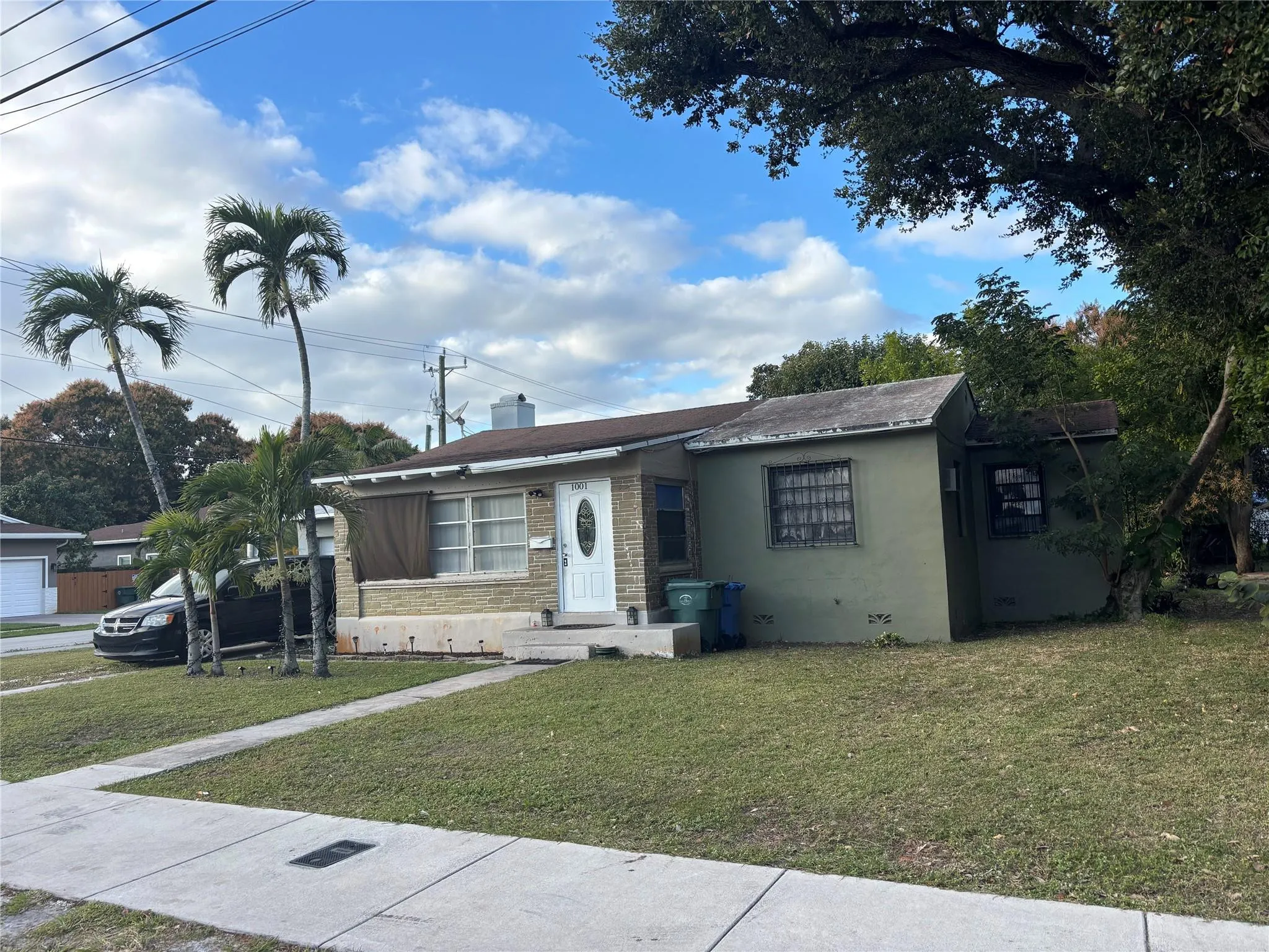 1001 NE 33RD Street