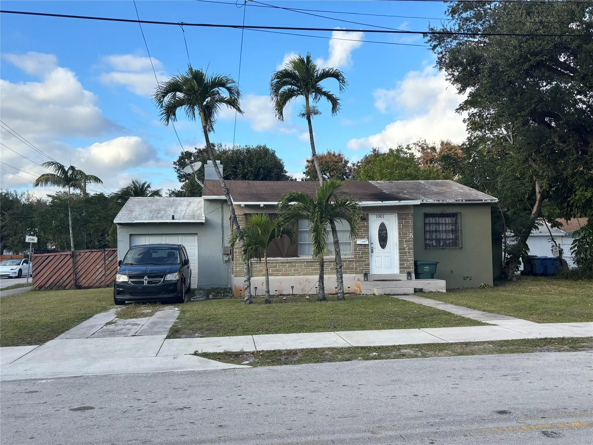 1001 NE 33RD Street