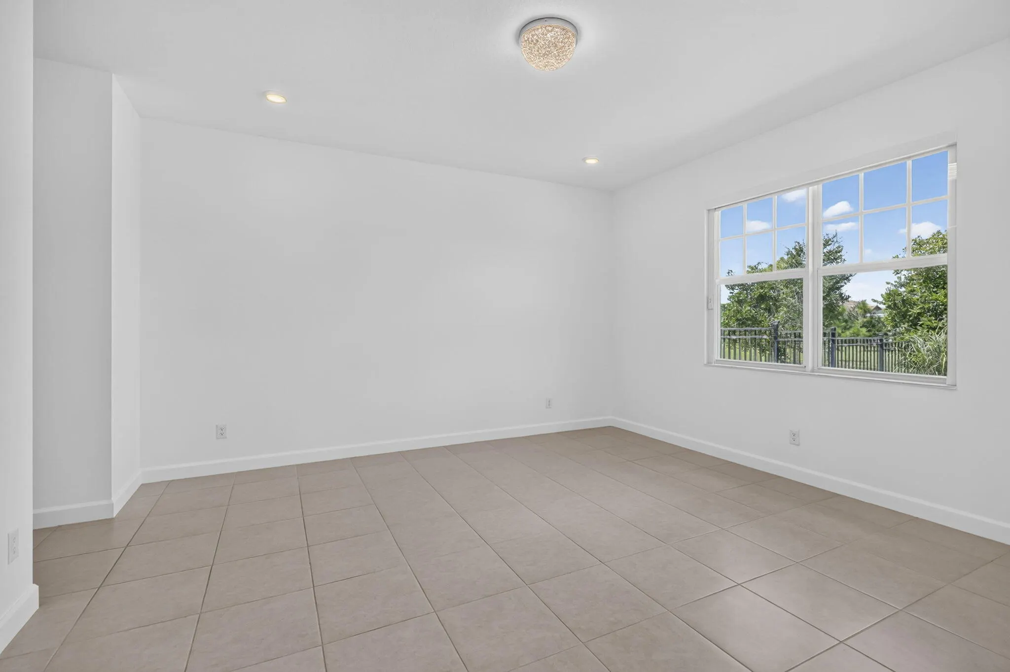 1243 TANGLED ORCHARD Trace