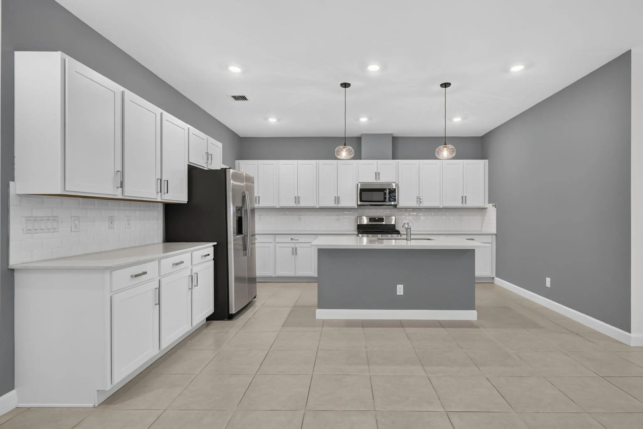 1243 TANGLED ORCHARD Trace