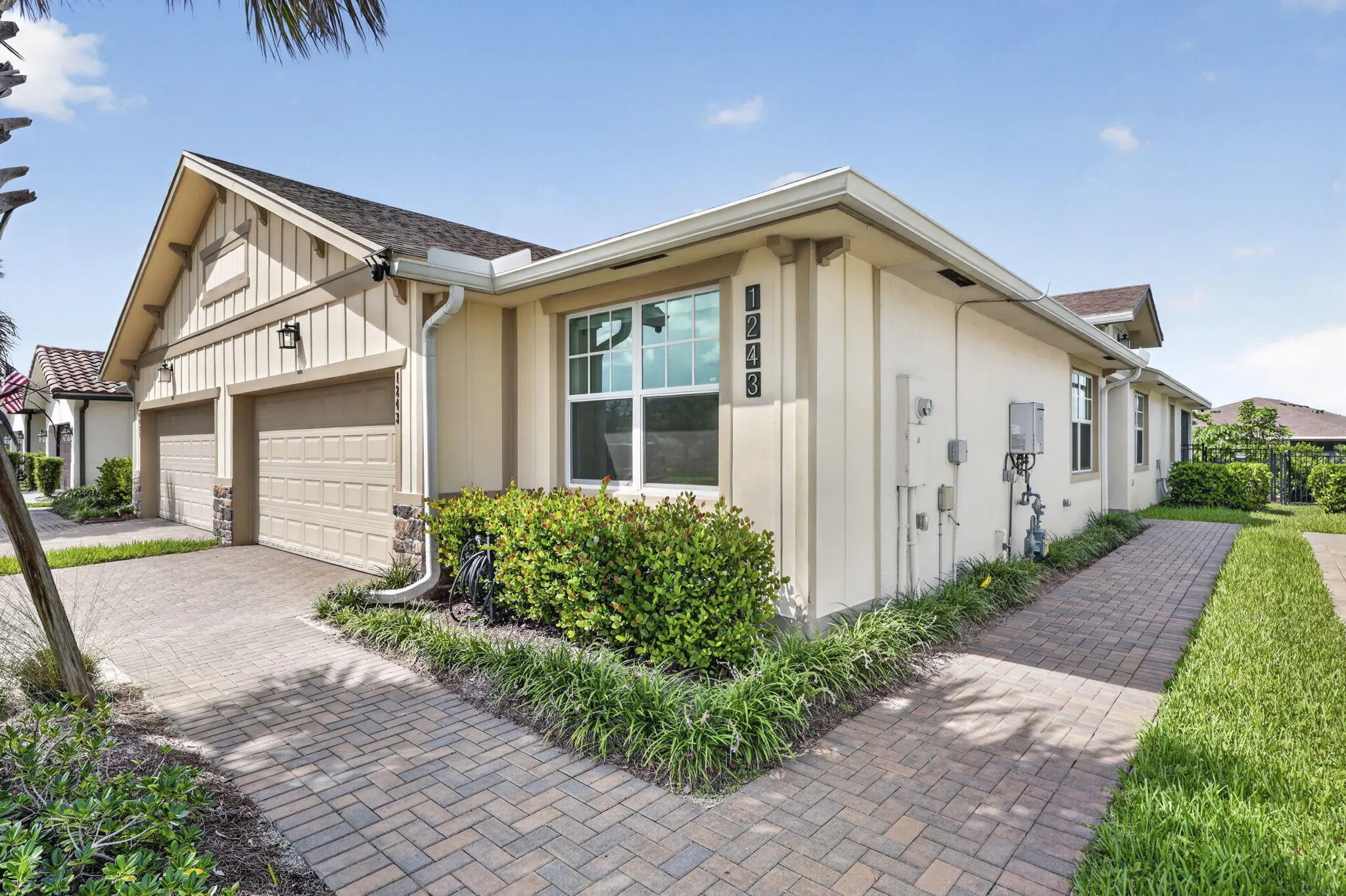 1243 TANGLED ORCHARD Trace