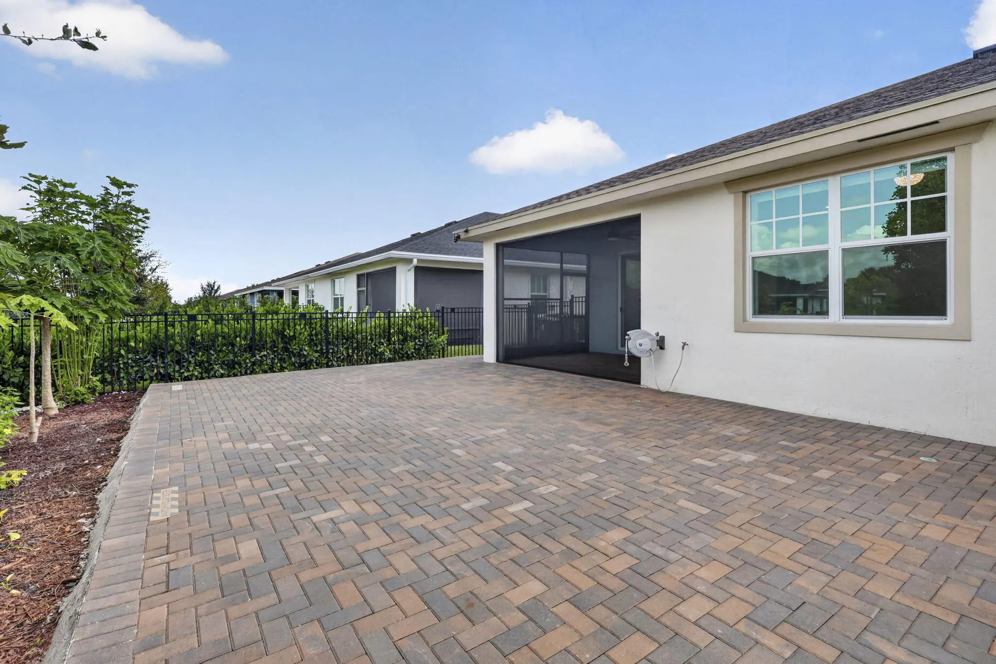 1243 TANGLED ORCHARD Trace