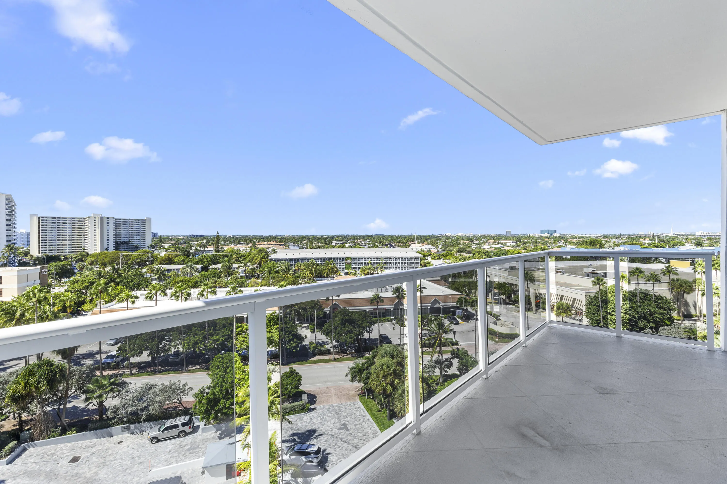 3700 GALT OCEAN Drive #815