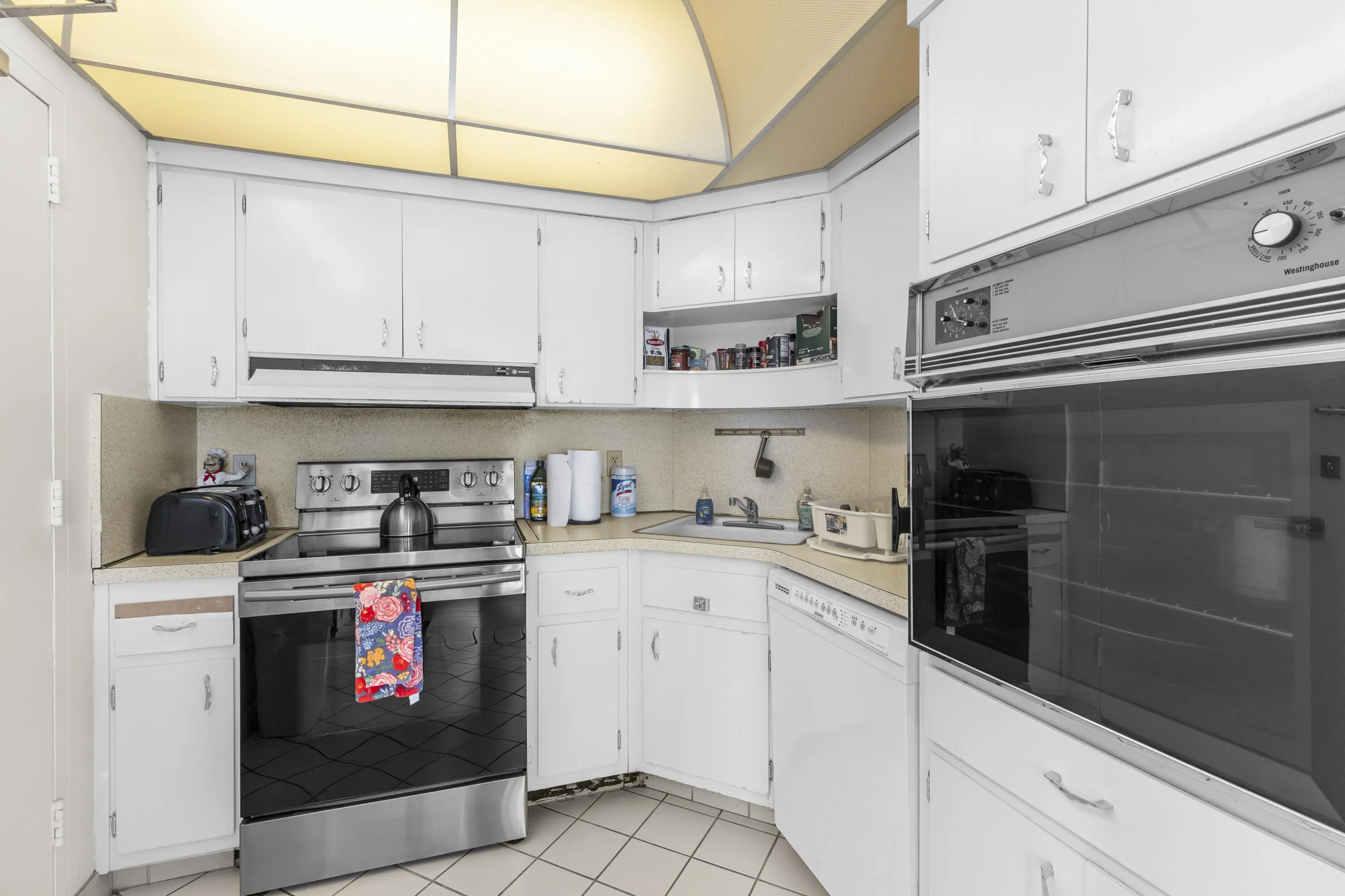 3700 GALT OCEAN Drive #815
