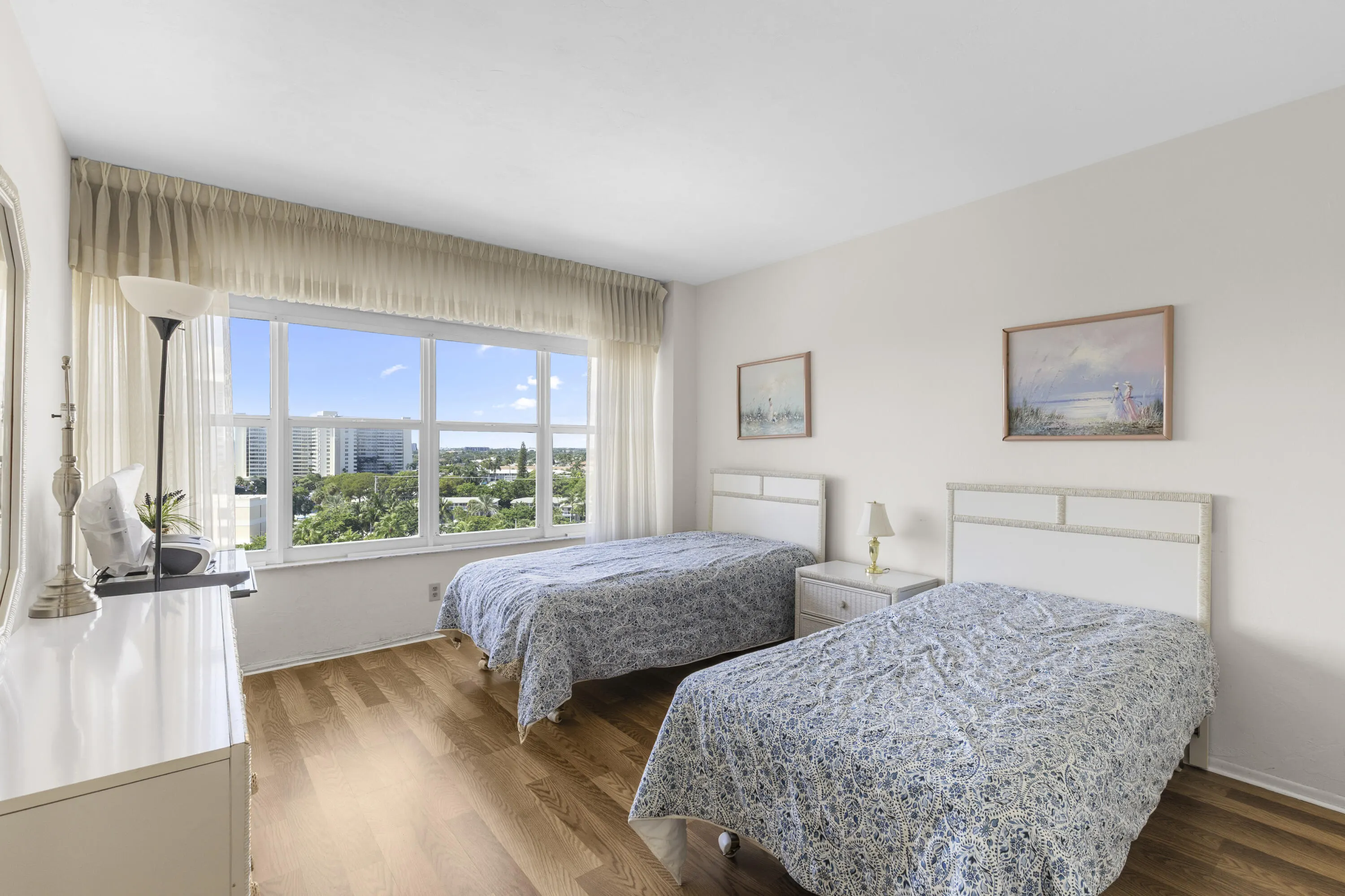 3700 GALT OCEAN Drive #815
