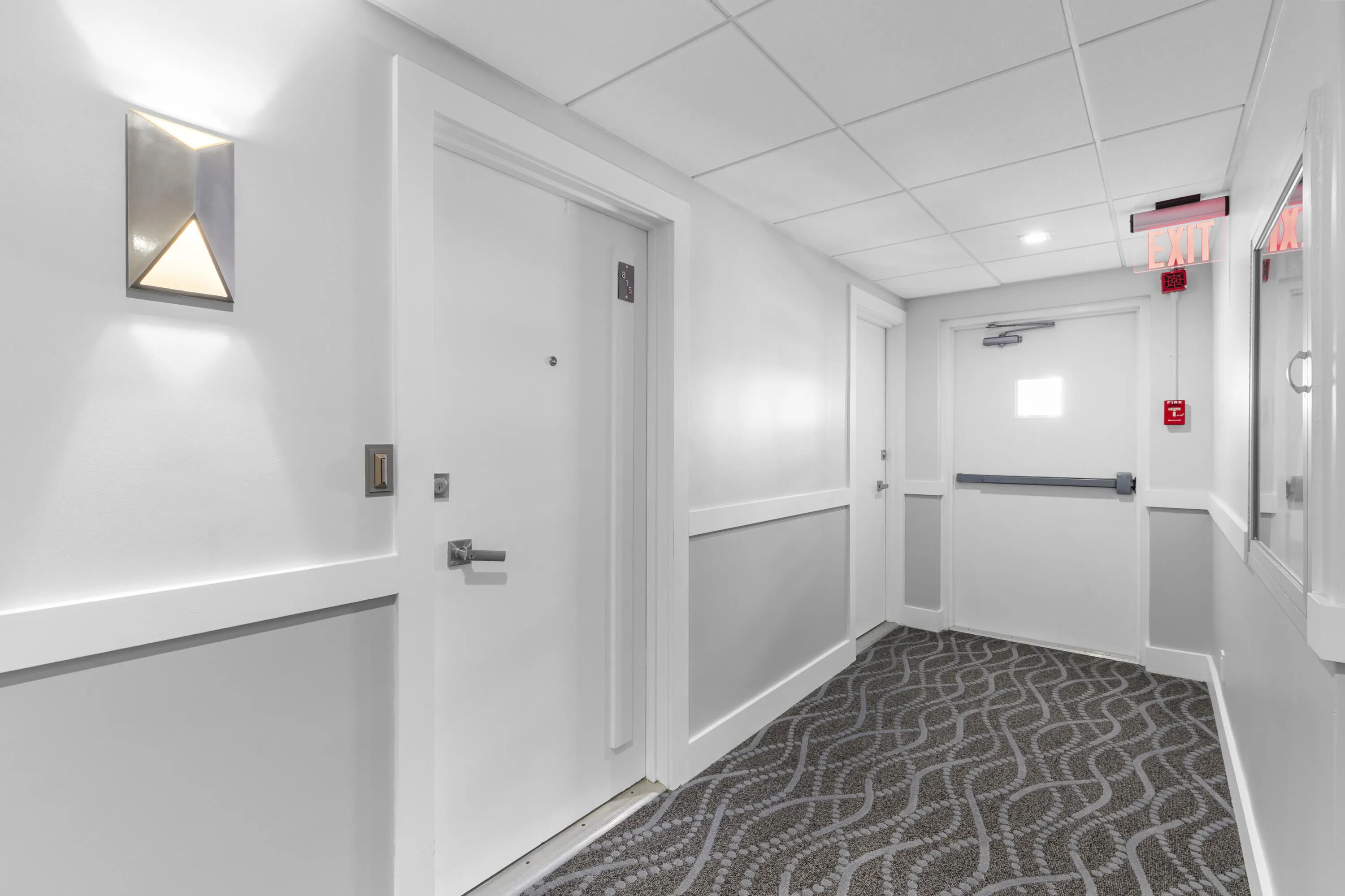 3700 GALT OCEAN Drive #815