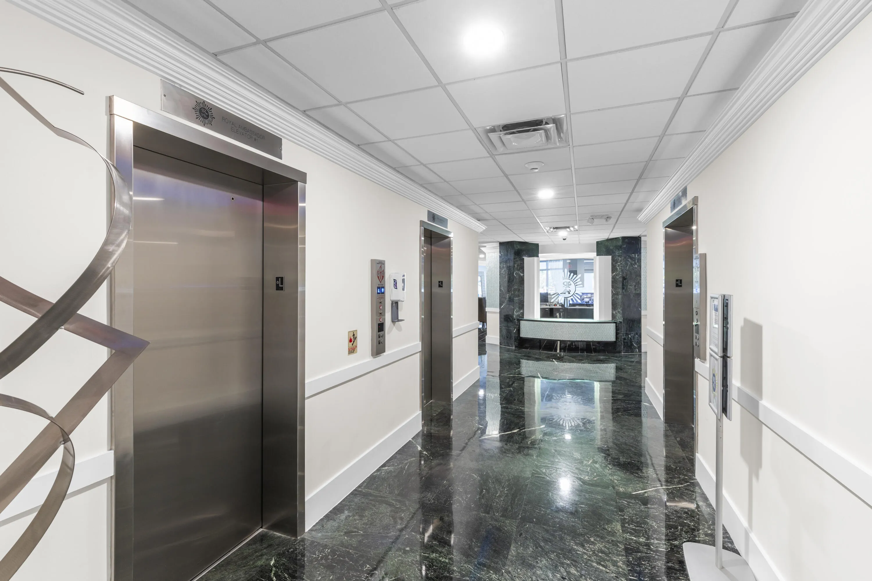 3700 GALT OCEAN Drive #815