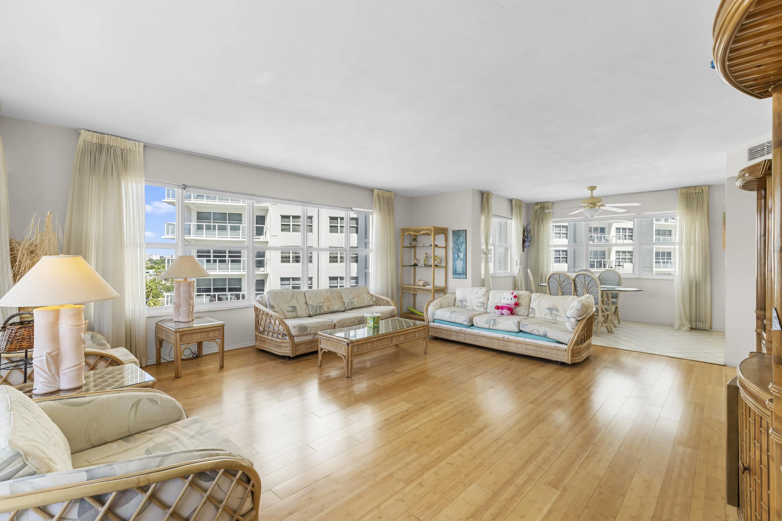 3700 GALT OCEAN Drive #815