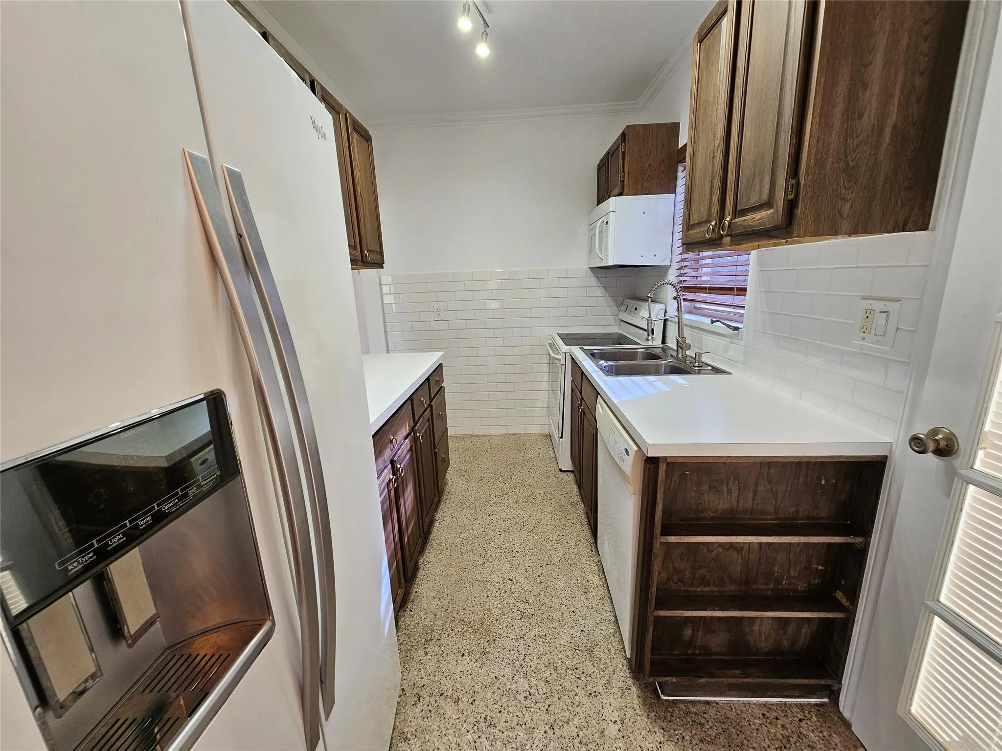 2040 NE 174TH Street