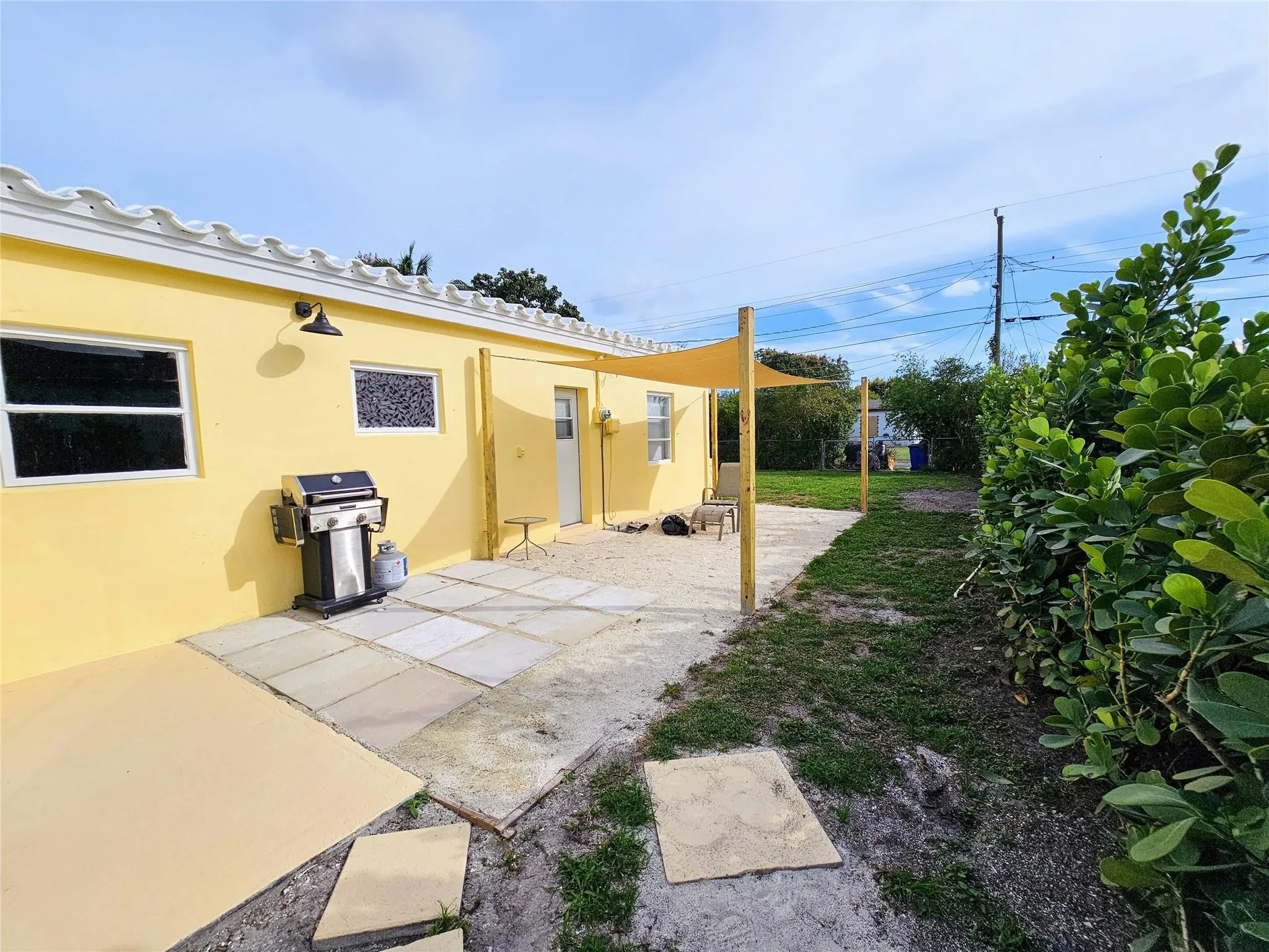2040 NE 174TH Street