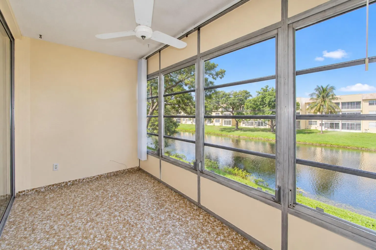 6070 NW 64TH Avenue NW #204
