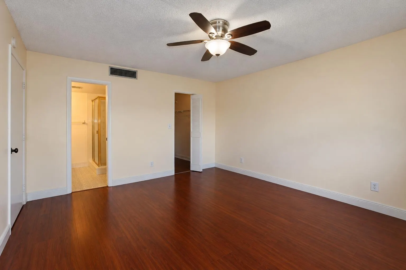 6070 NW 64TH Avenue NW #204