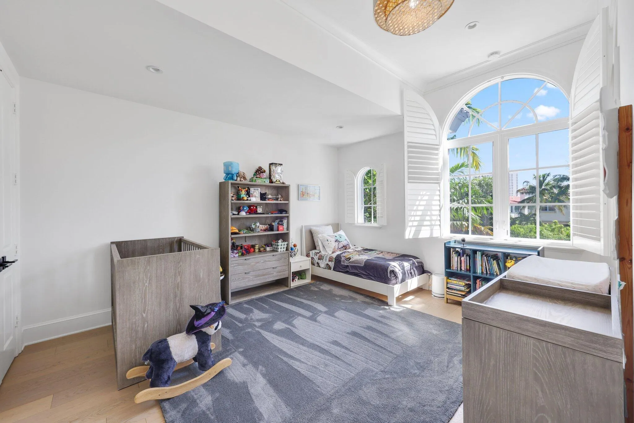 755 W Fern Drive
