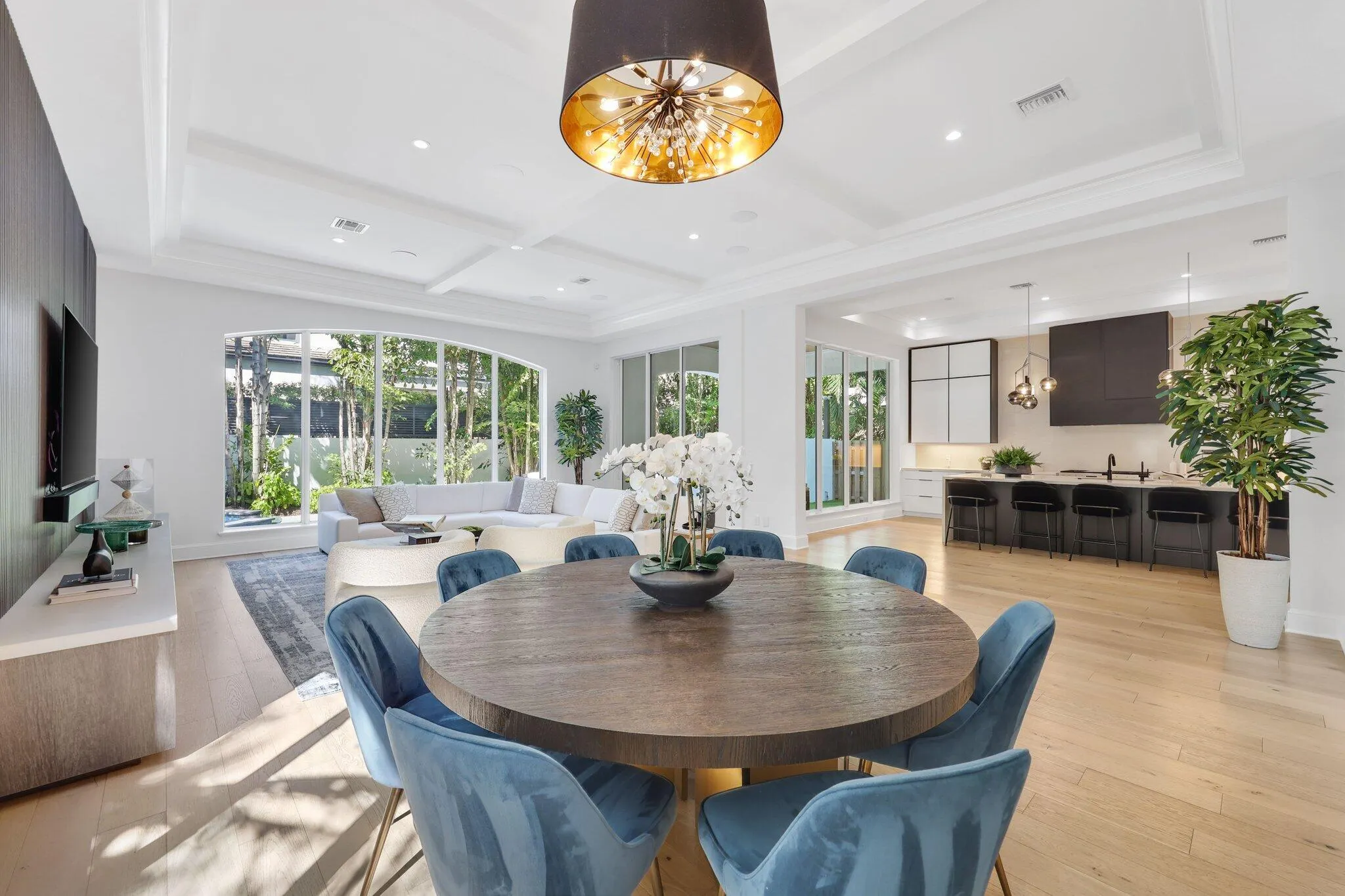 755 W Fern Drive