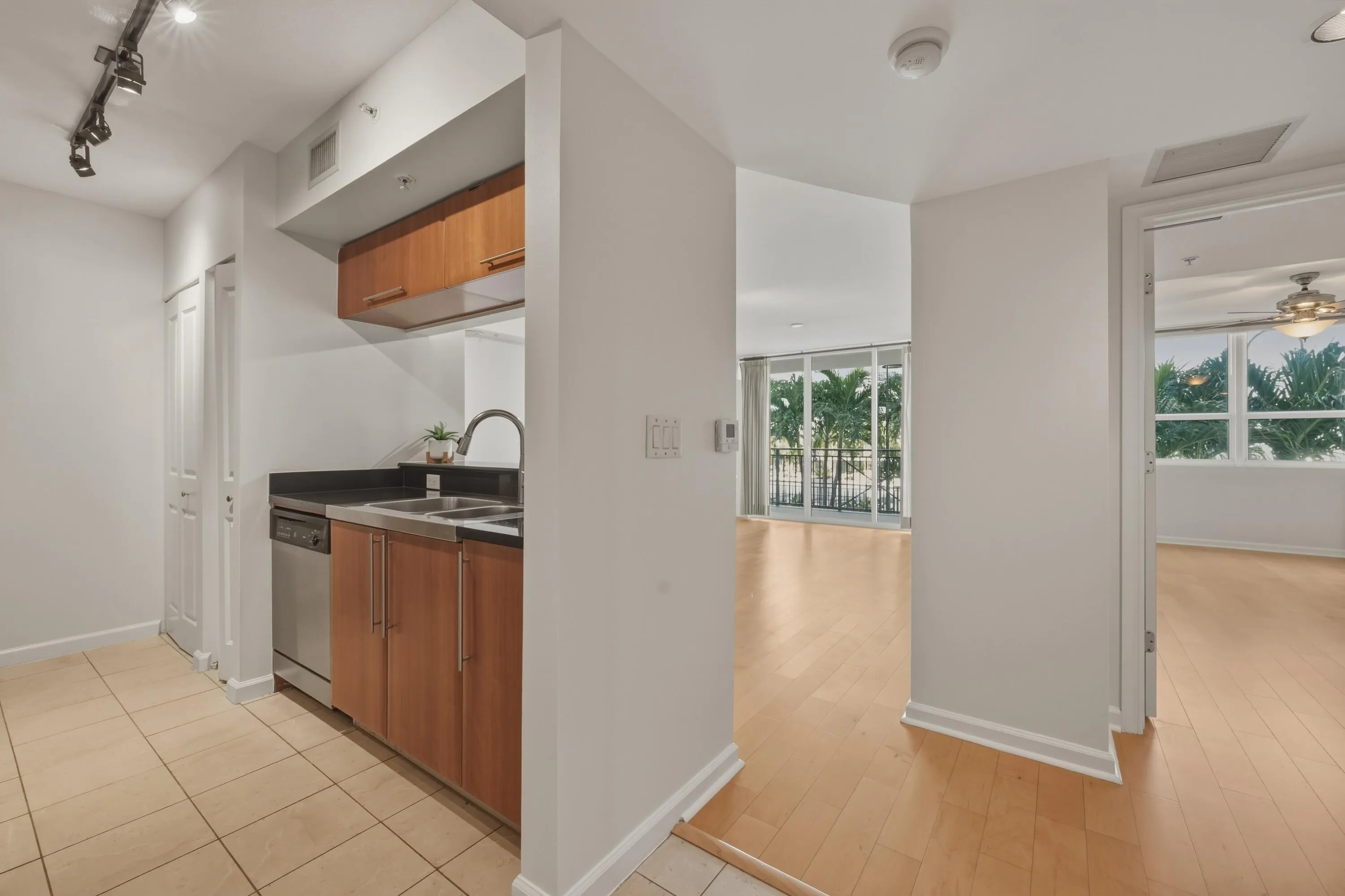 600 W Las Olas Boulevard #806S