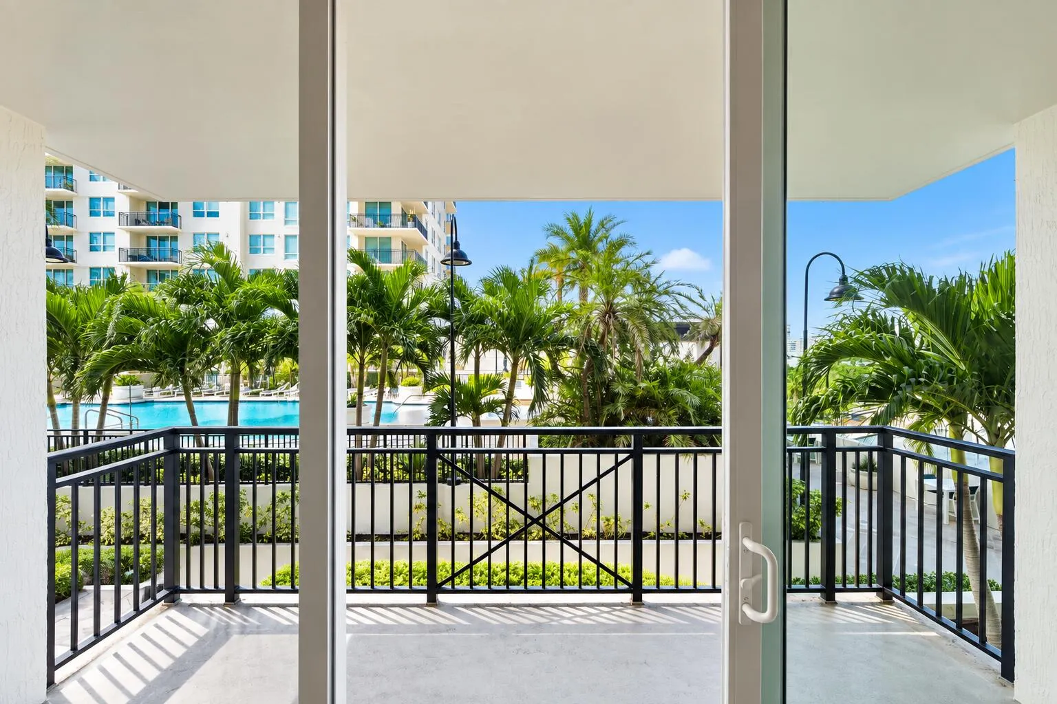 600 W Las Olas Boulevard #806S