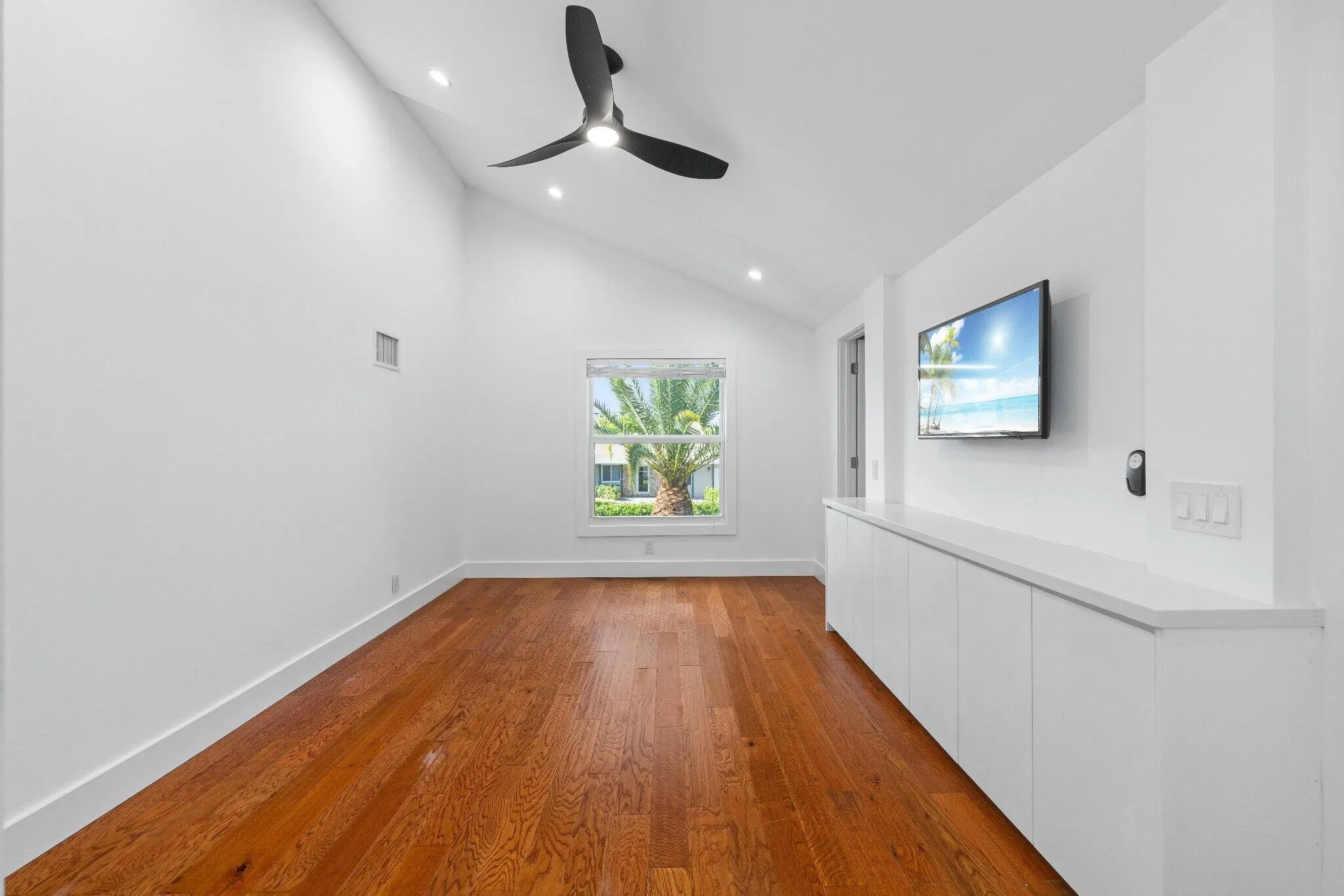 33 OREGON Lane
