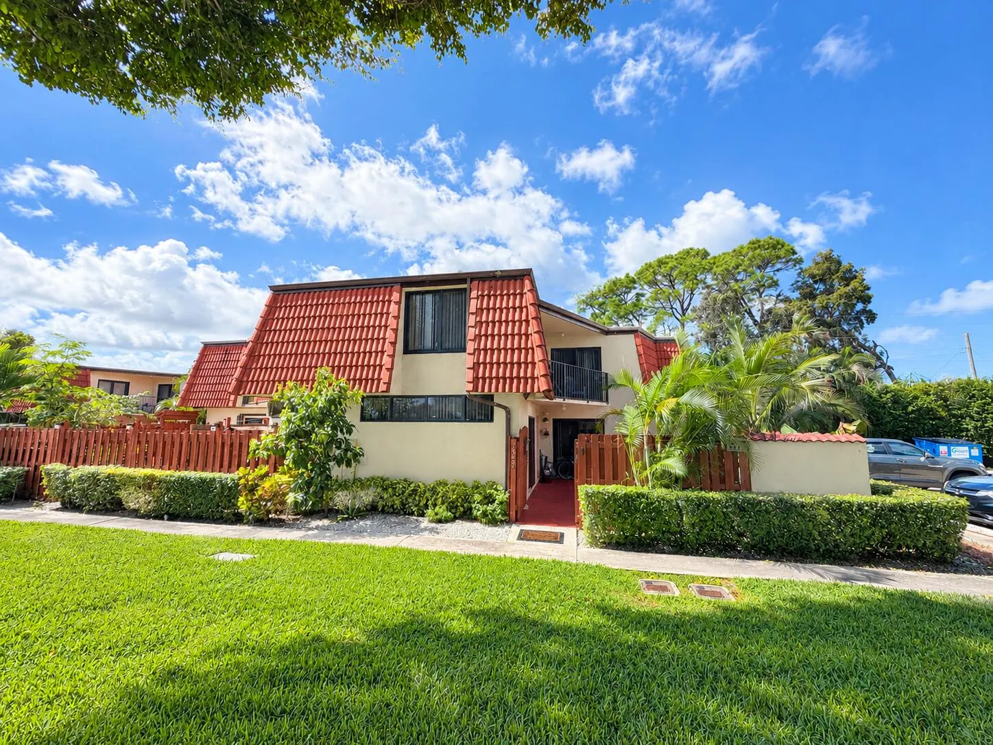 3838 Victoria Drive