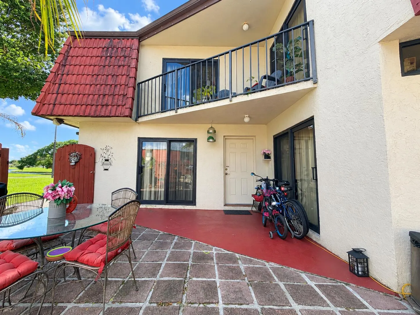 3838 Victoria Drive