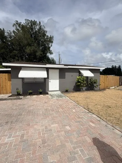 3642 Gulfstream Road #3