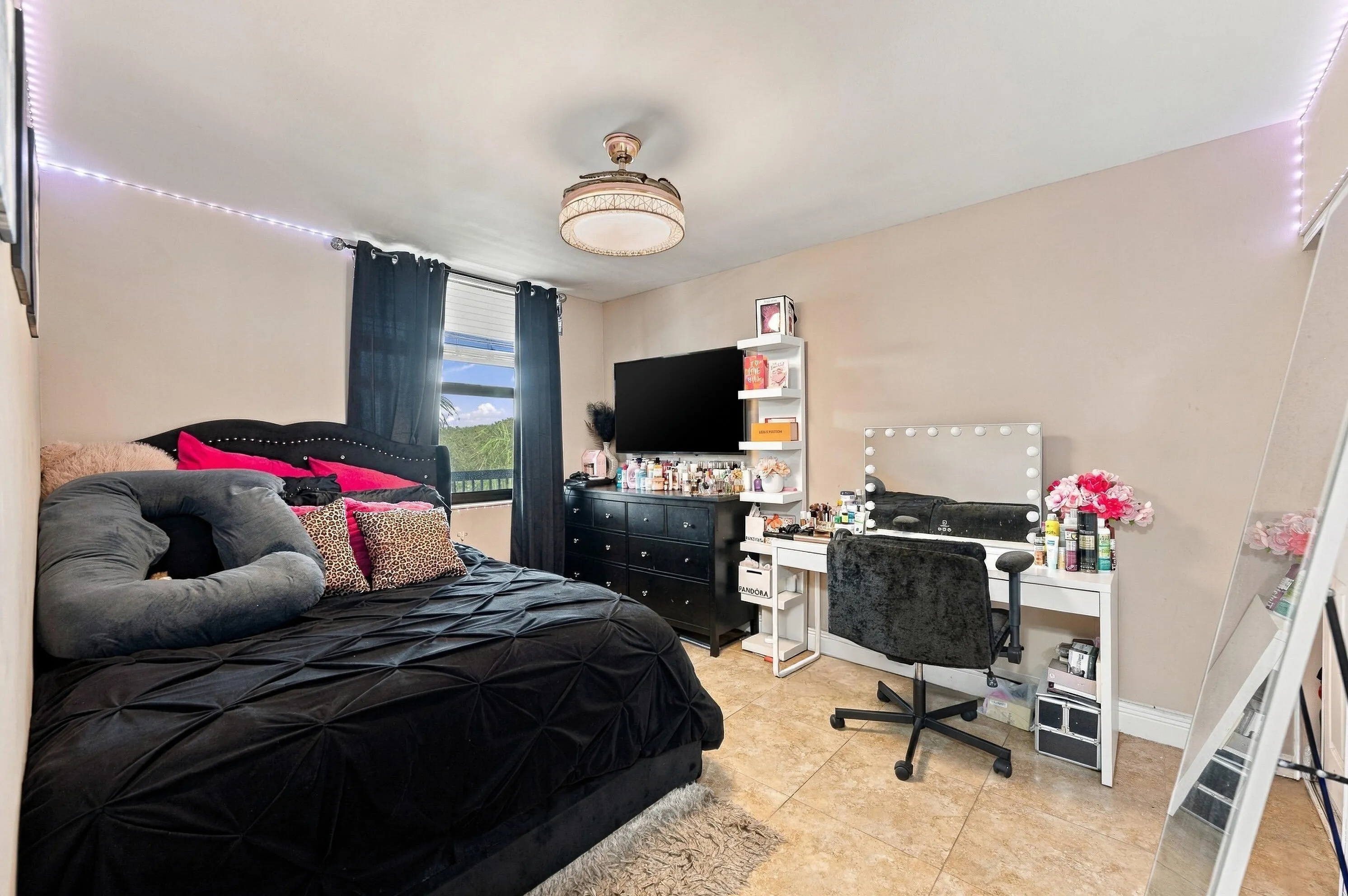 2766 Carambola Circle S #305