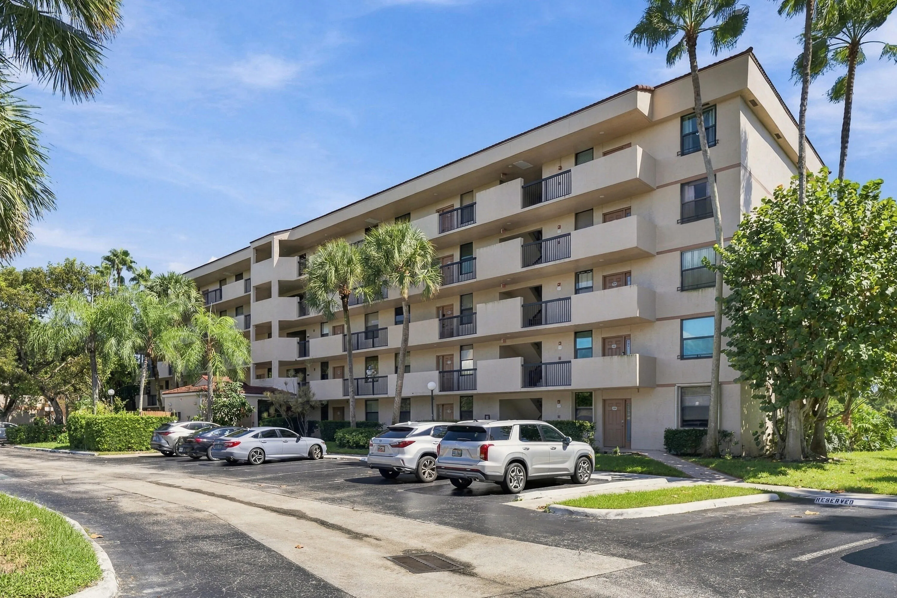 2766 Carambola Circle S #305