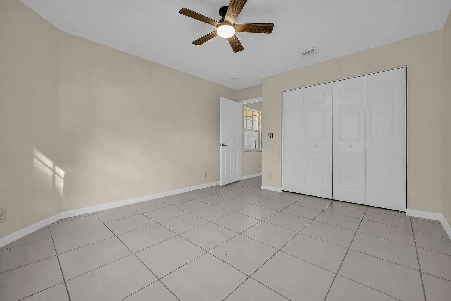 6089 Heliconia Road