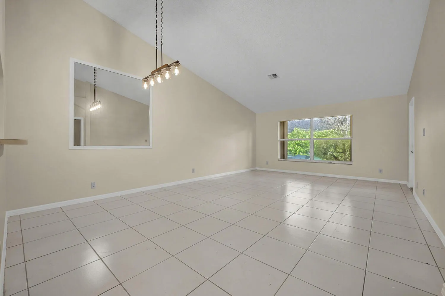 6089 Heliconia Road