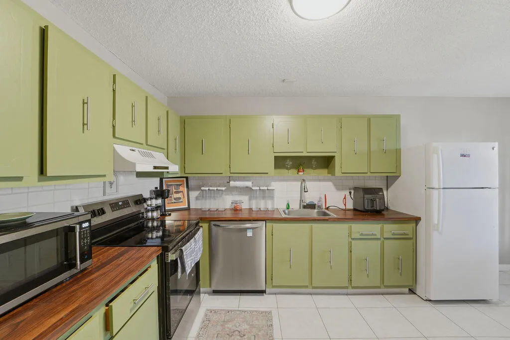 1841 NW 18th Avenue #201