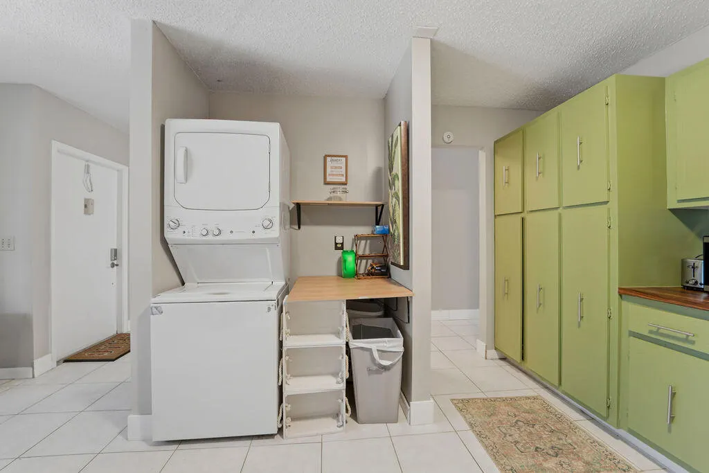 1841 NW 18th Avenue #201
