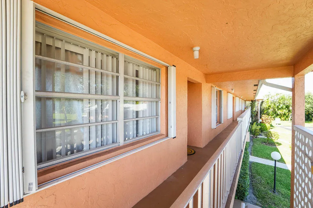 1841 NW 18th Avenue #201