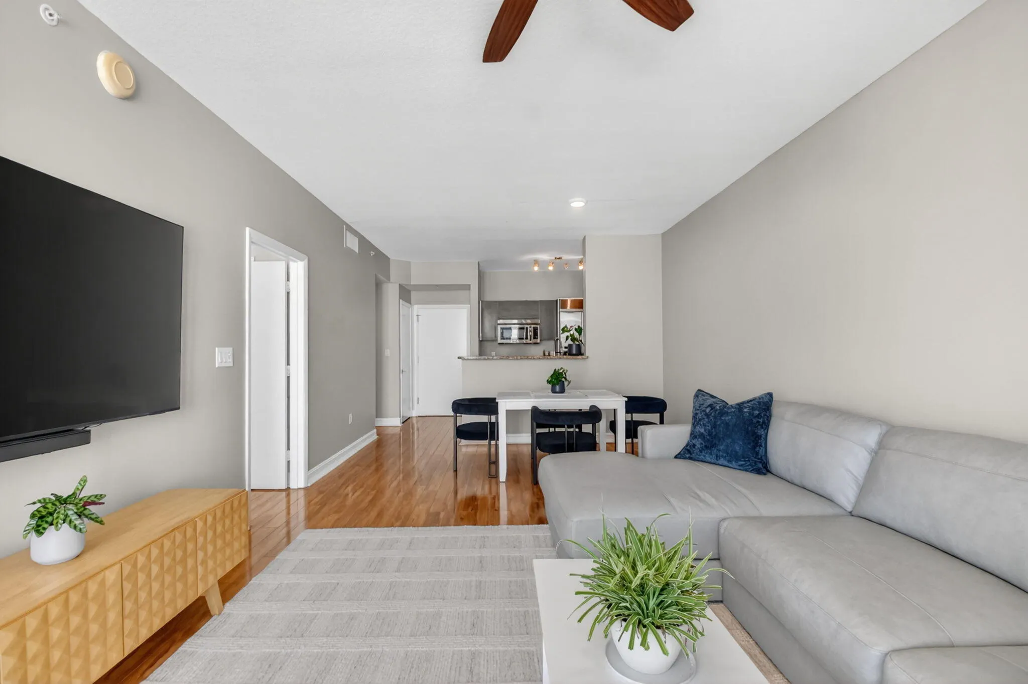 550 Okeechobee Boulevard #821