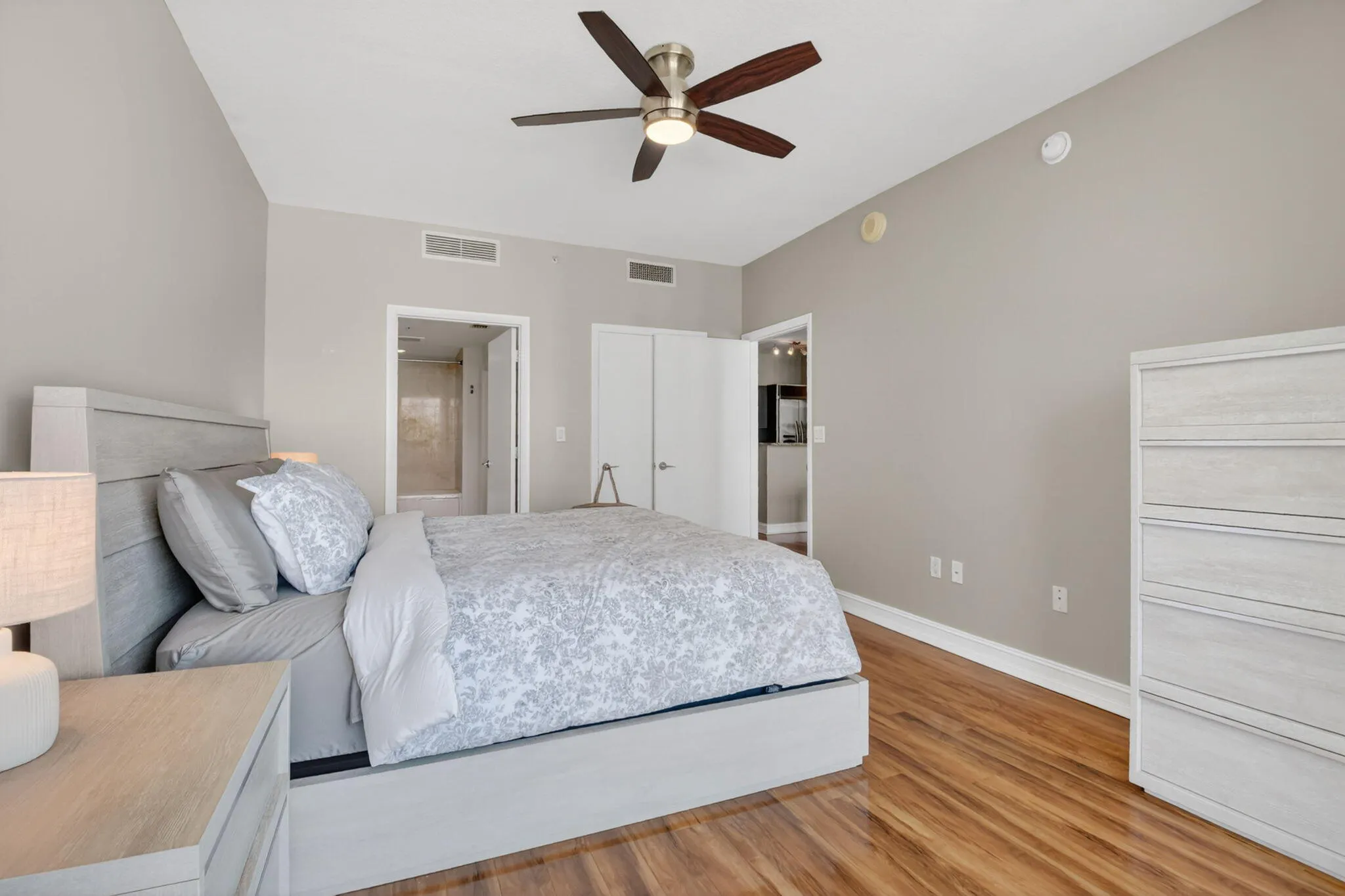 550 Okeechobee Boulevard #821