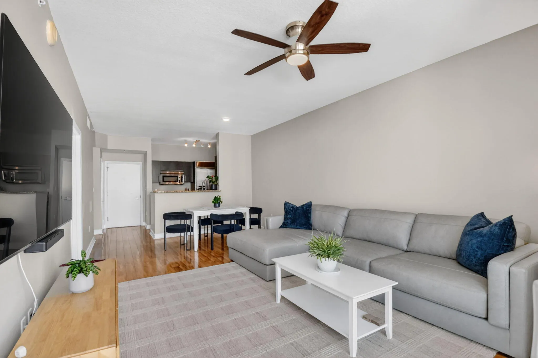 550 Okeechobee Boulevard #821