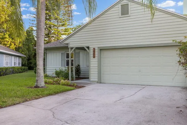 460 TAMARIND Place