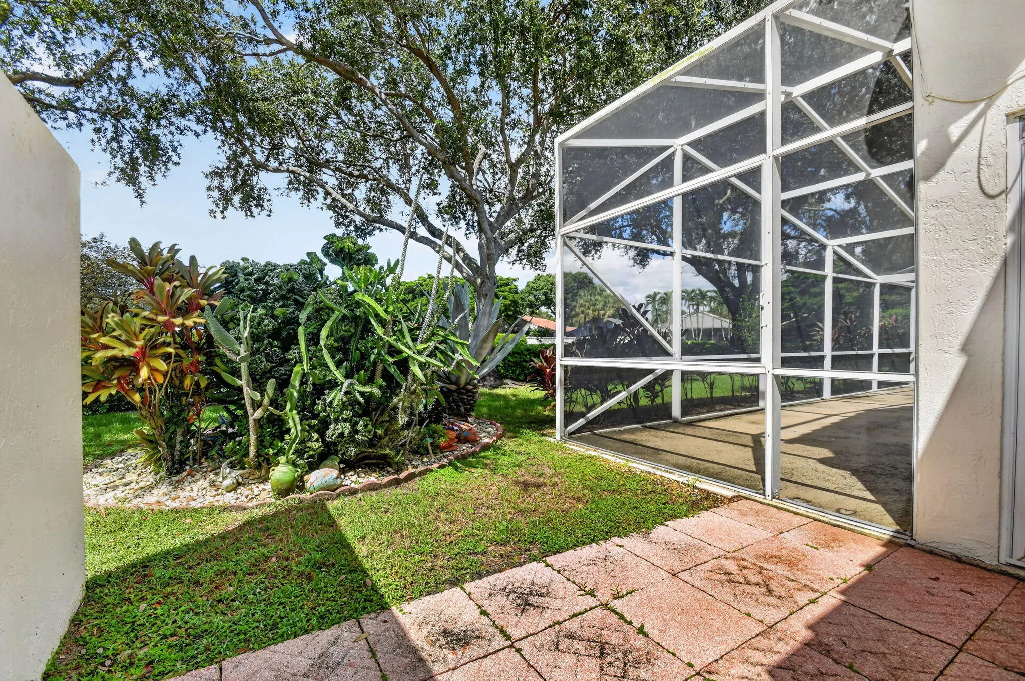 6649 Sherbrook Drive