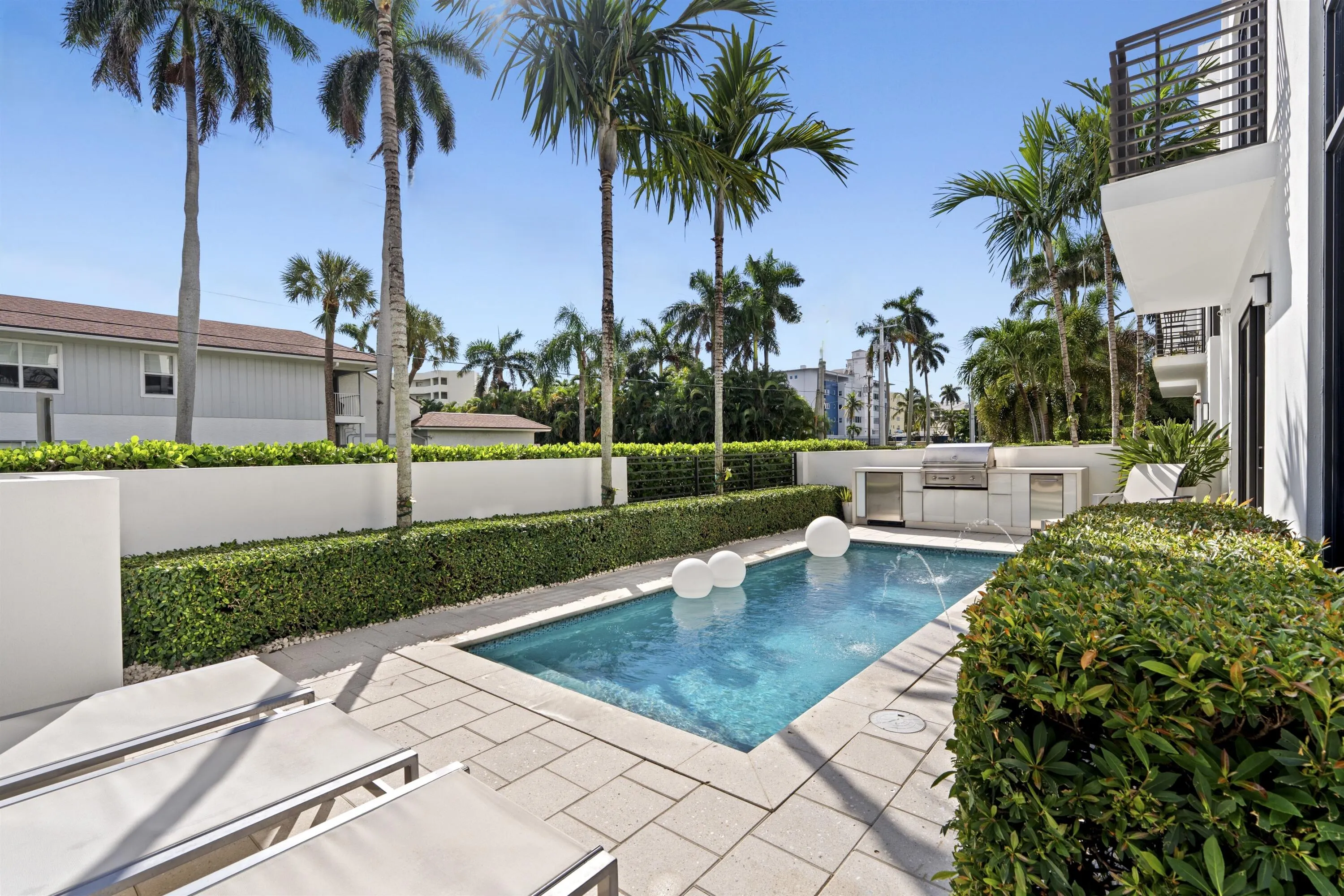 160 Andrews Avenue #3c