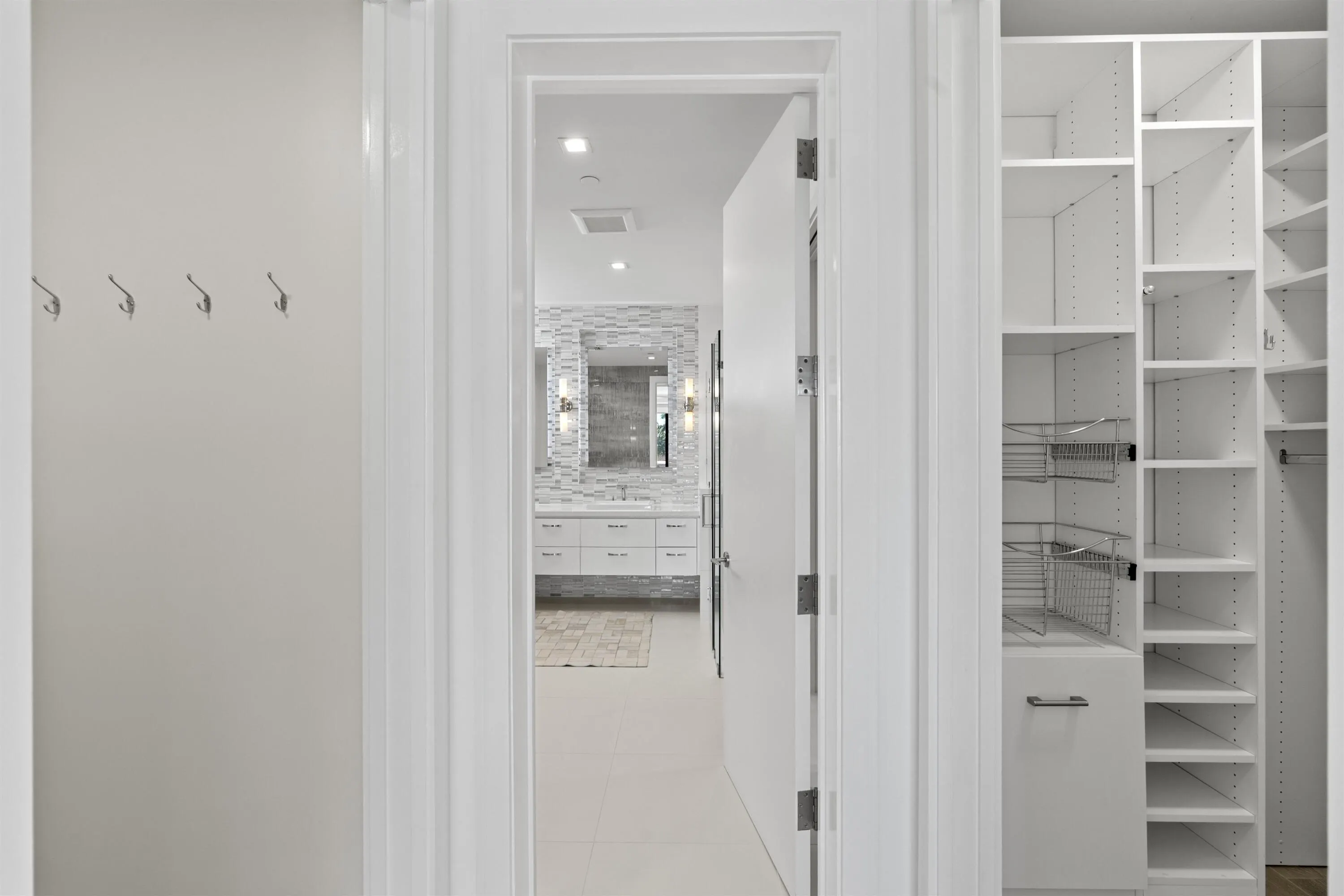 160 Andrews Avenue #3c