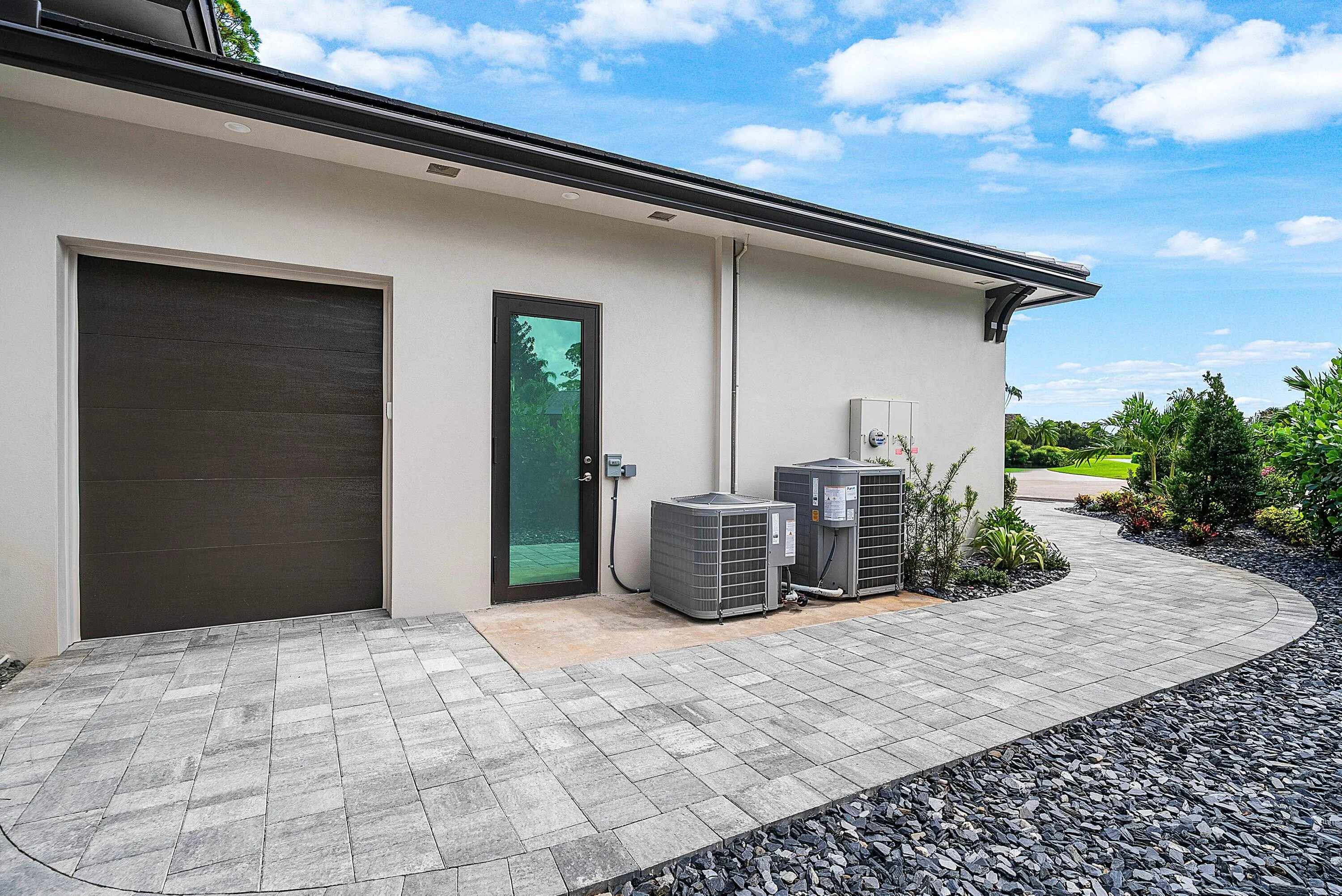 6339 WOODTHRUSH Court