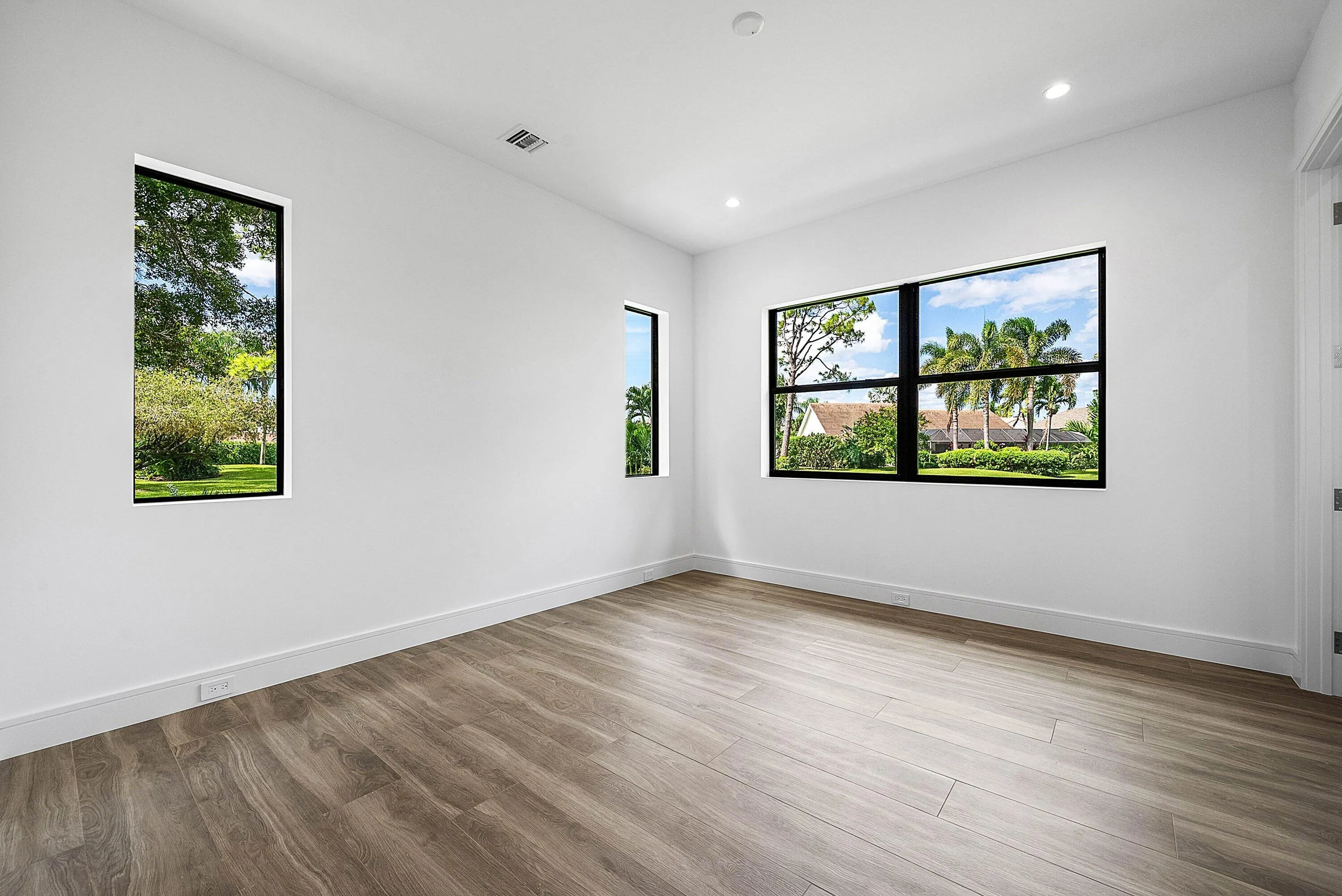6339 WOODTHRUSH Court