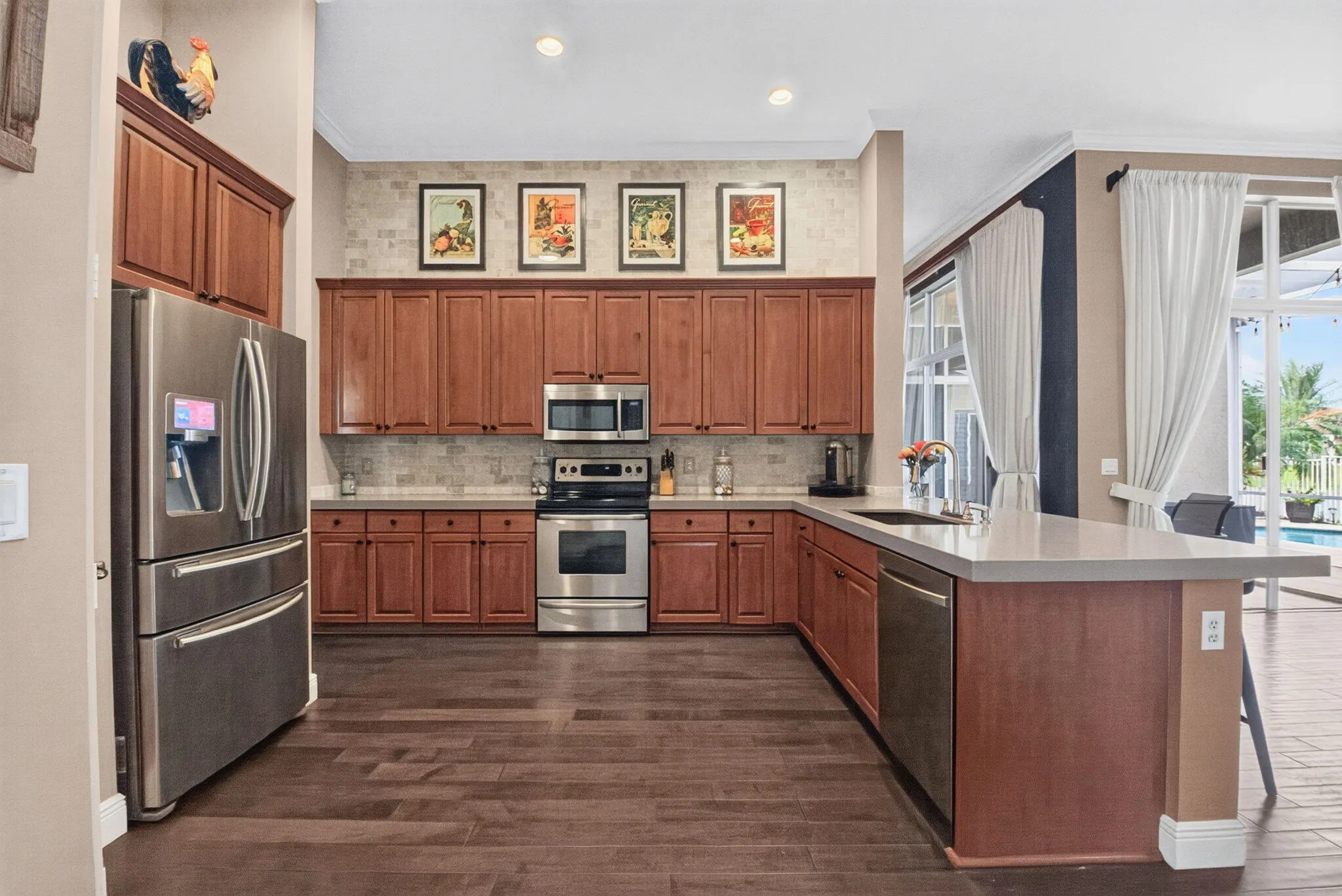 6634 Houlton Circle
