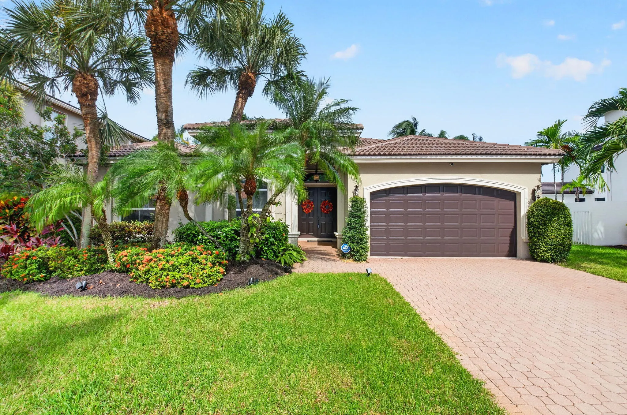 6634 Houlton Circle