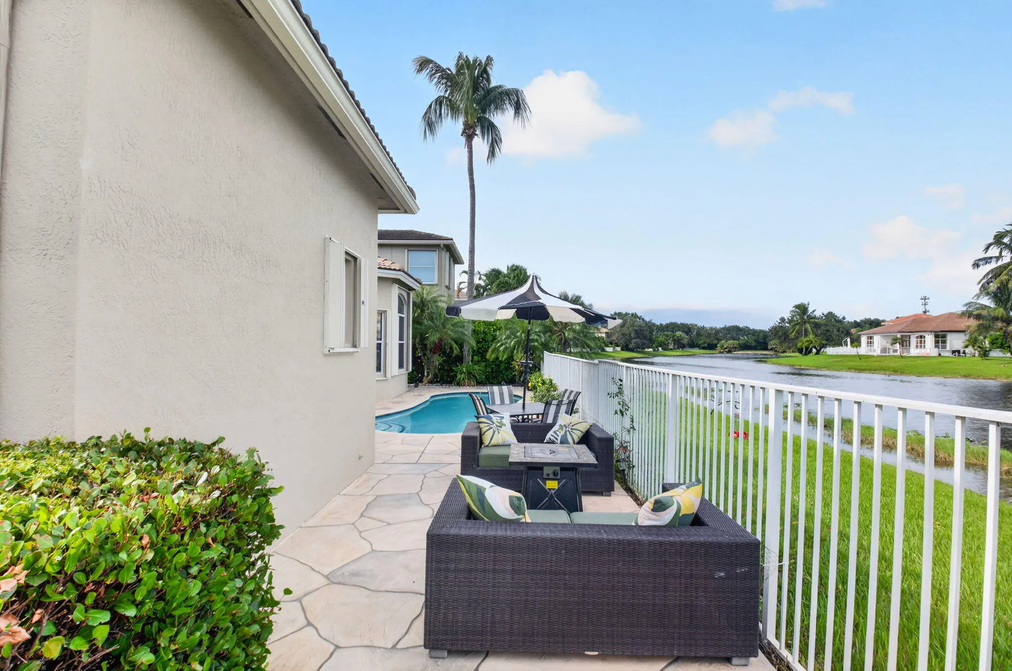 6634 Houlton Circle