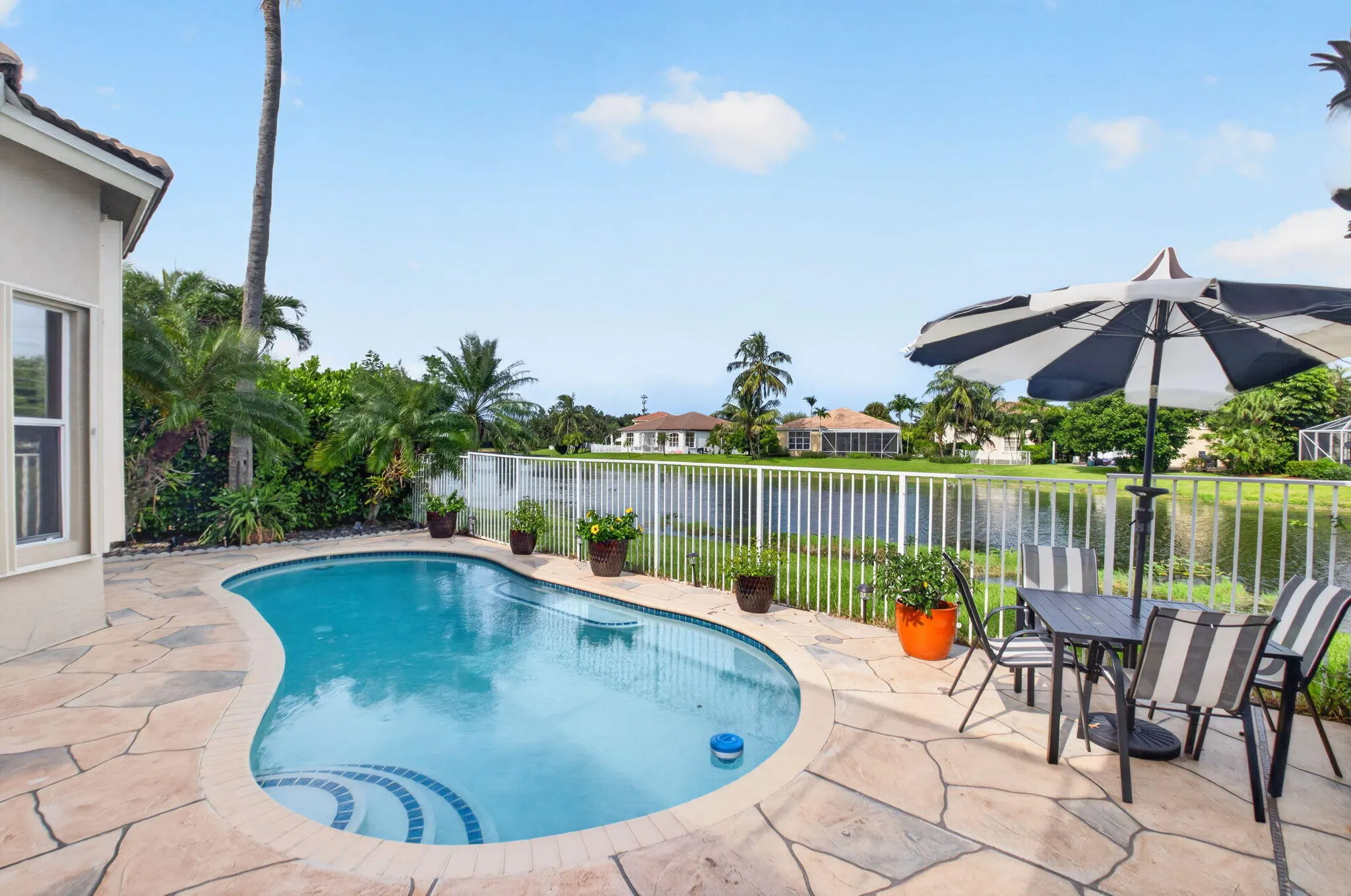 6634 Houlton Circle