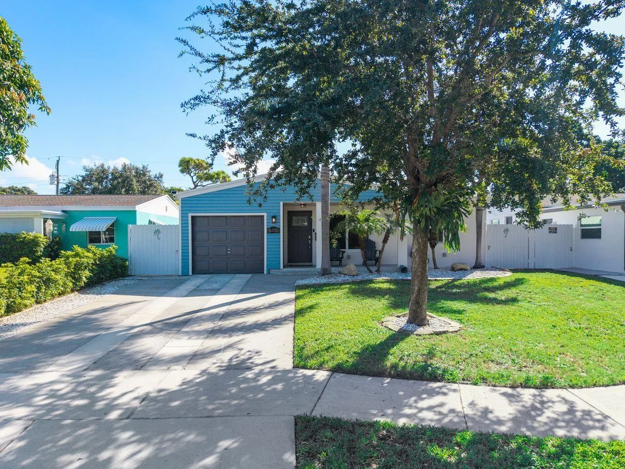 5400 NE 4TH Terrace