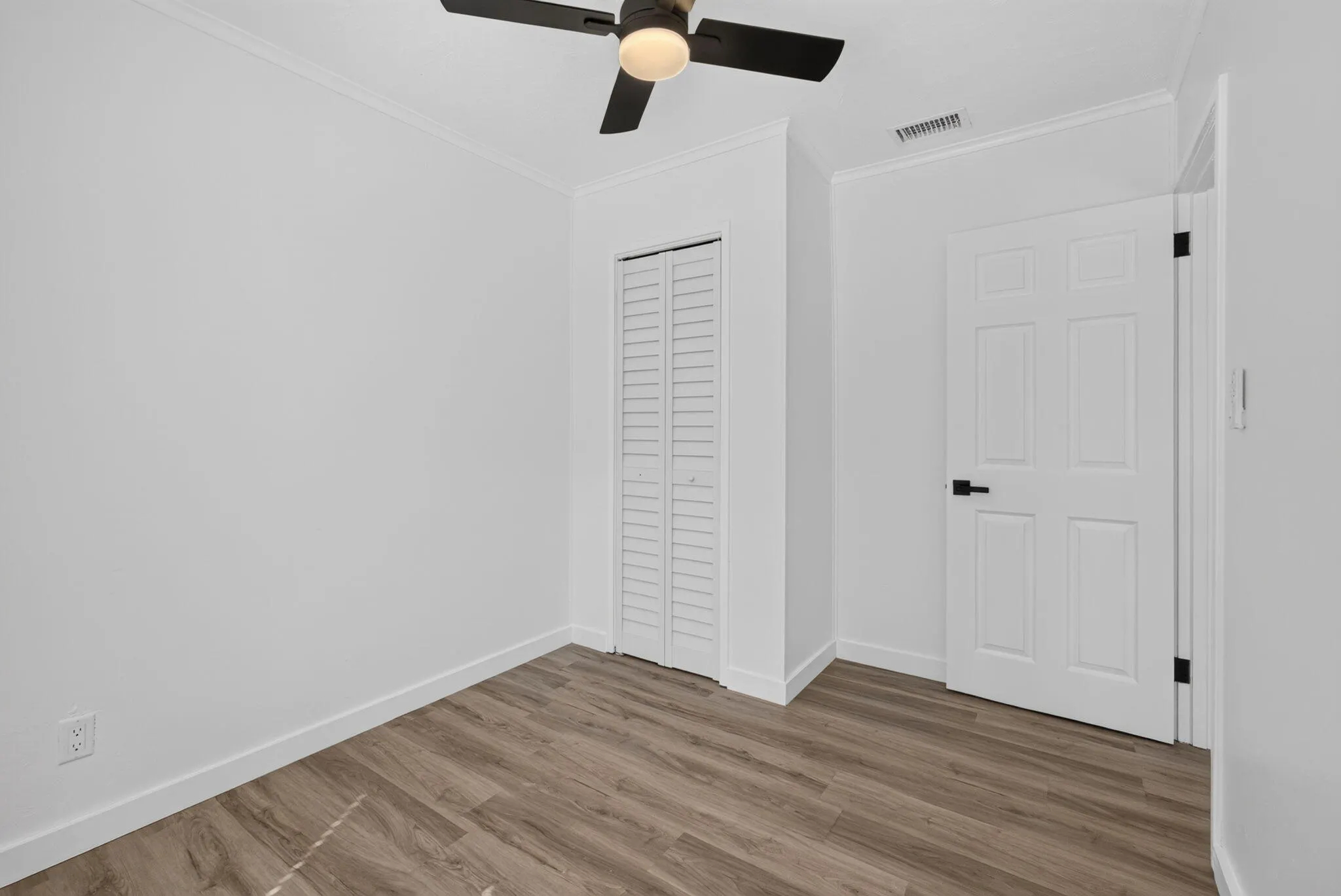 840 W 2ND Street
