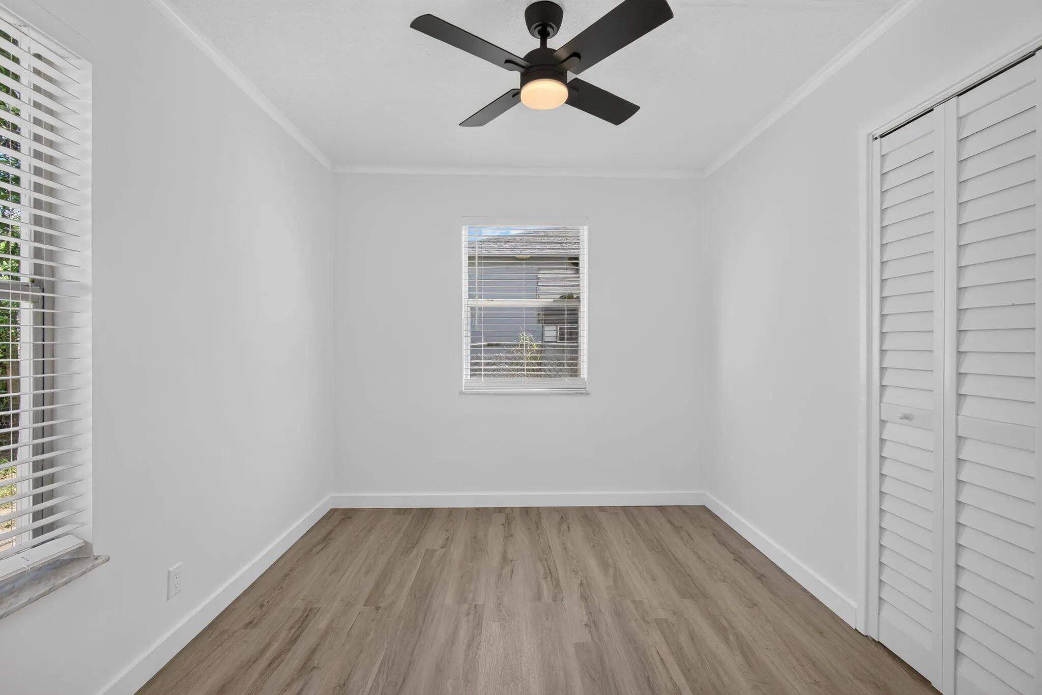 840 W 2ND Street